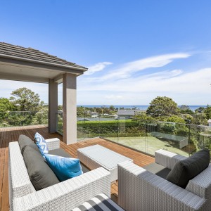 balcony with lounges