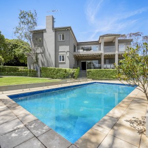 house with swimming pool