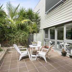 table and chairs on patio