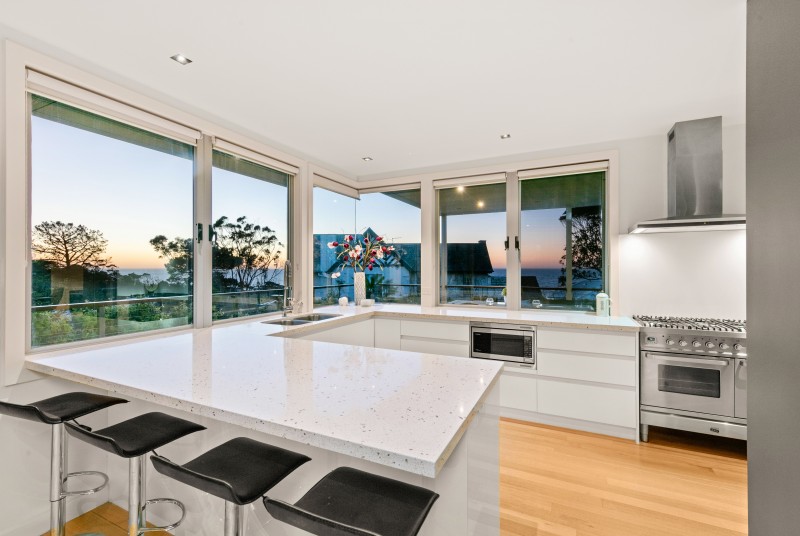 kitchen with breakfast bar