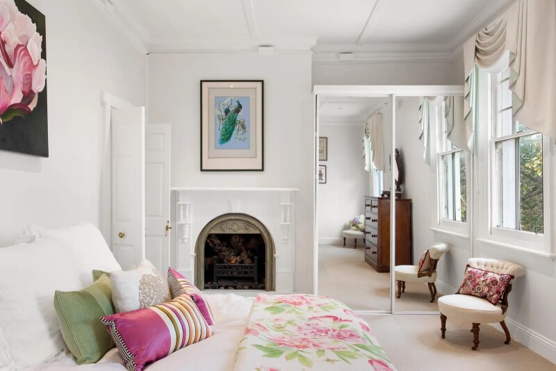 2020126765_10_1_251022_060955-w1600-h1067