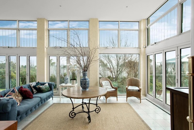 2020126765_13_1_251022_060955-w1600-h1067