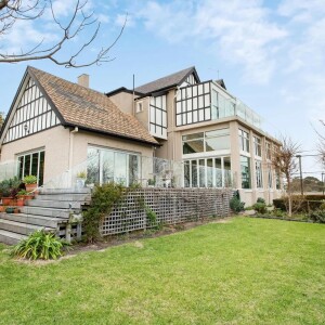 2020126765_14_1_251022_060955-w1600-h1067