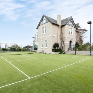 2020126765_15_1_251022_060955-w1600-h1067