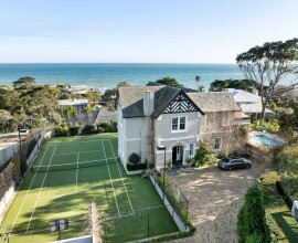 2020126765_16_1_251022_060955-w1600-h1198