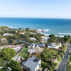 2020126765_17_1_251022_060955-w1600-h1198