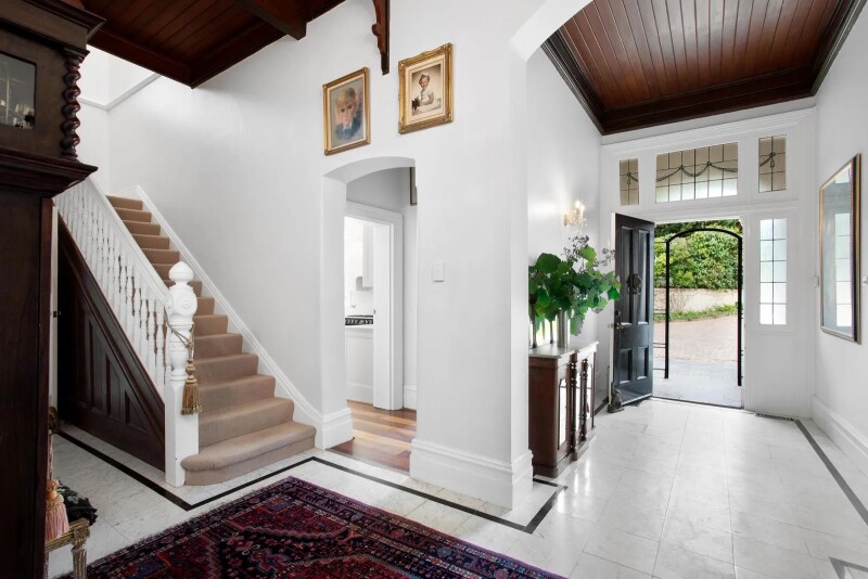 2020126765_2_1_251022_060951-w1600-h1067