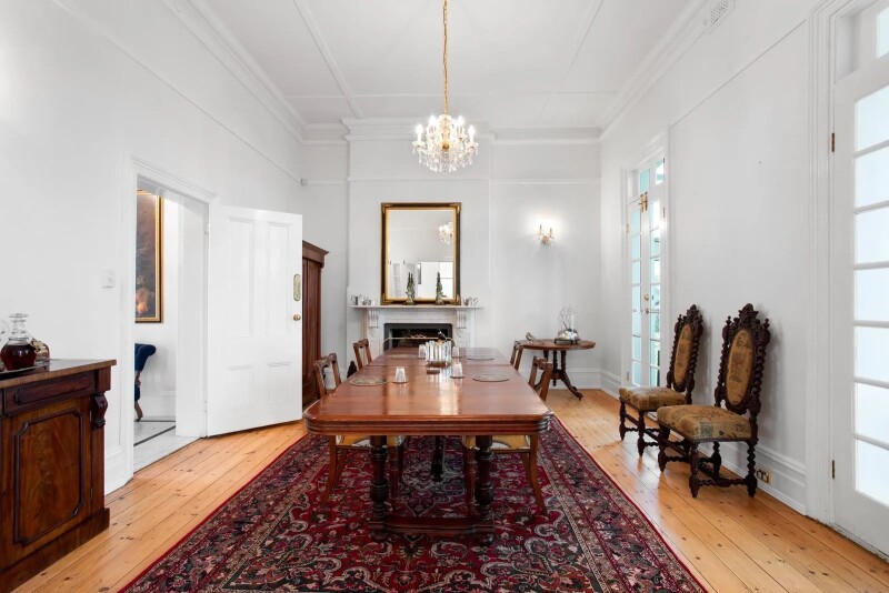 2020126765_4_1_251022_060955-w1600-h1067