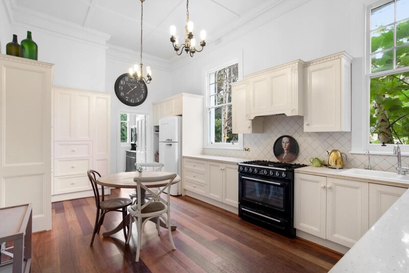 2020126765_5_1_251022_060955-w1600-h1067