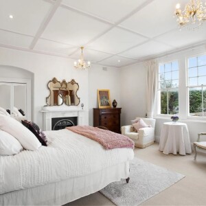 2020126765_8_1_251022_060955-w1600-h1067