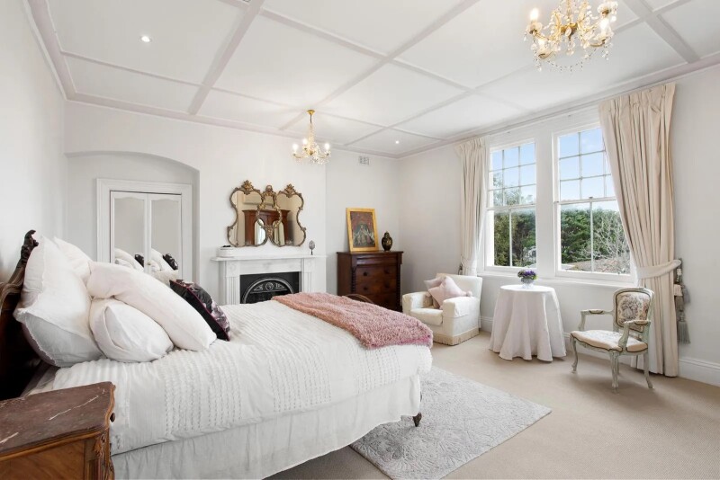 2020126765_8_1_251022_060955-w1600-h1067