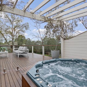 2018765120_8_1_230912_101407-w4500-h3000