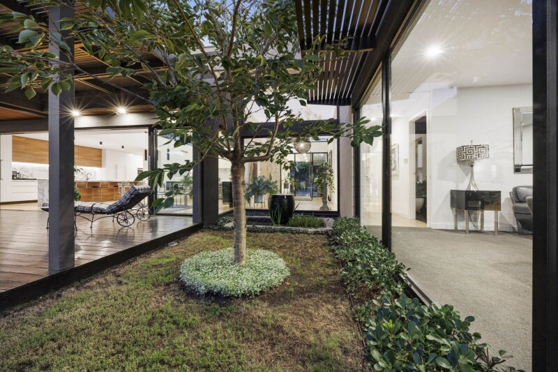 bfcffc030fd52859f28b890fb90fa1f420139eb3 2