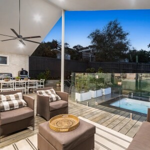 2019528077_17_1_240930_081219-w1920-h1280