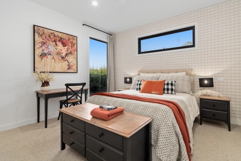 2019528077_30_1_240930_081219-w1920-h1280