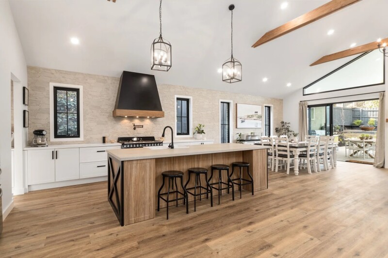 2019528077_5_1_240930_081219-w1920-h1280