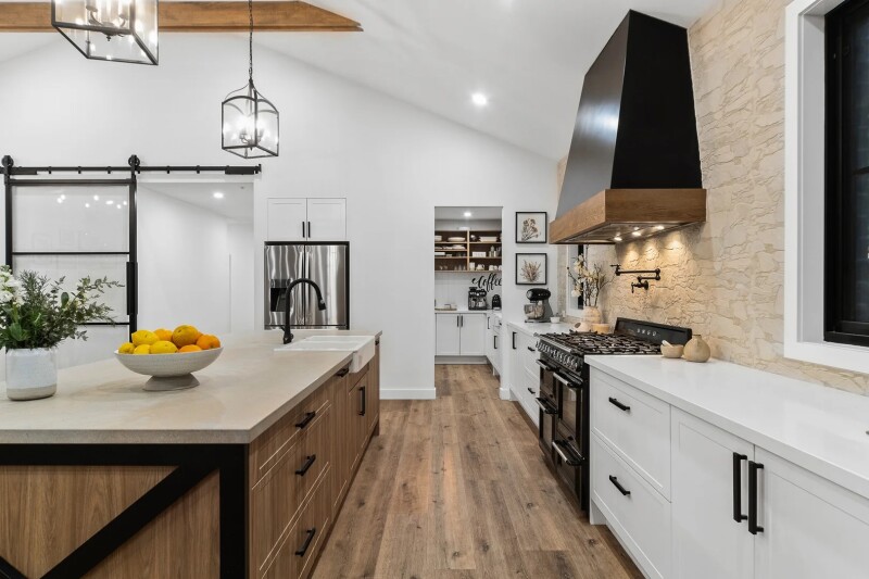 2019528077_6_1_240930_081219-w1920-h1280