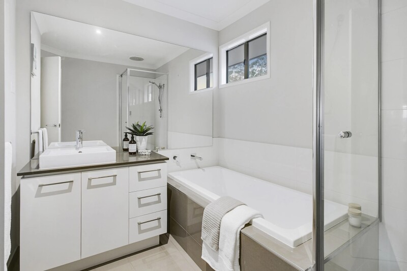 2014923948_8_1_190205_012533-w3960-h2640