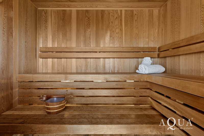 42_Sibyl_Ave_080