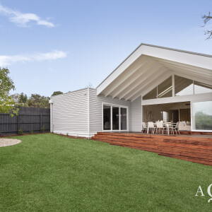 208_Mount_Eliza_Way_002