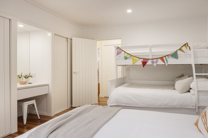 LIV240206_10Rosserdale_276