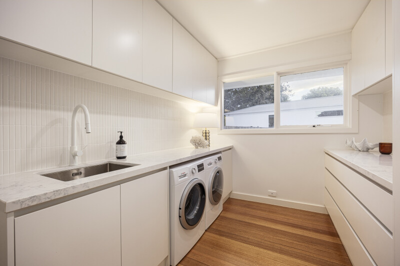 LIV240206_10Rosserdale_285